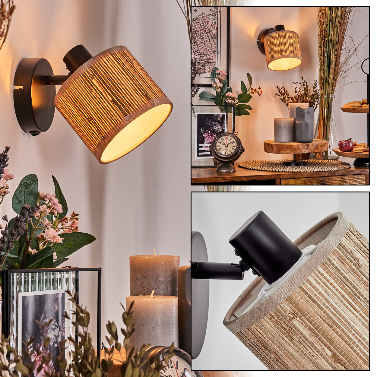 Eine Wandlampe mit strukturiertem Lampenschirm leuchtet. Weitere Objekte sind Kerzen, gerahmte Bilder und eine Uhr auf einer Holzoberfläche.