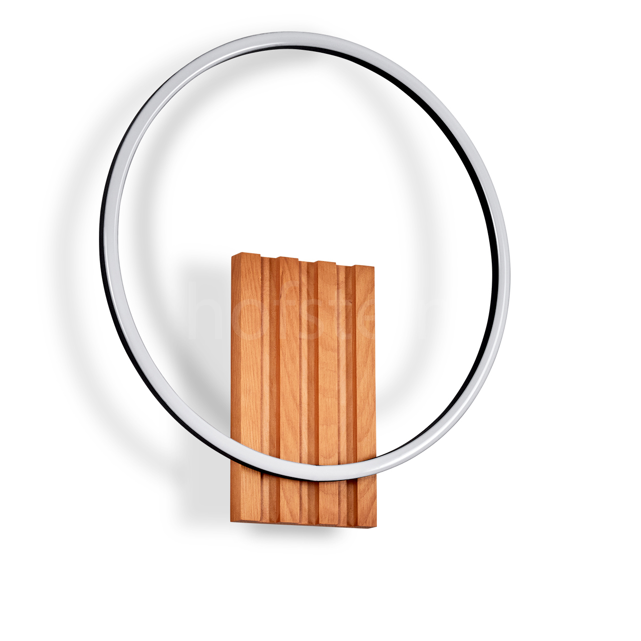 Ein Holzpaneel mit vertikalen Rillen ist unter einer weißen, kreisförmigen Leuchte montiert. Der Hintergrund ist weiß.