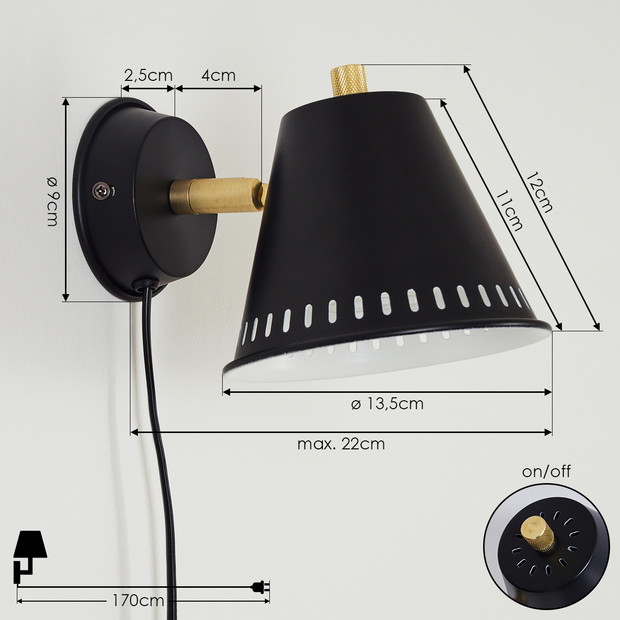 Eine schwarze Wandlampe mit abgebildeten Maßen. Sie hat einen konischen Schirm, Messingakzente und ein weißes Innenleben. Eine Nahaufnahme des Ein-/Ausschalters wird gezeigt.
