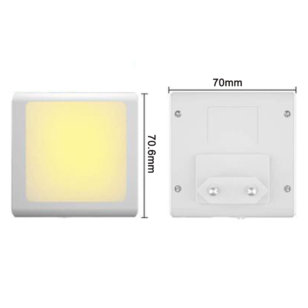Zwei weiße LED-Nachtlichter. Eines leuchtet, zeigt Abmessungen. Das andere zeigt den Stecker. Maße sind angegeben.