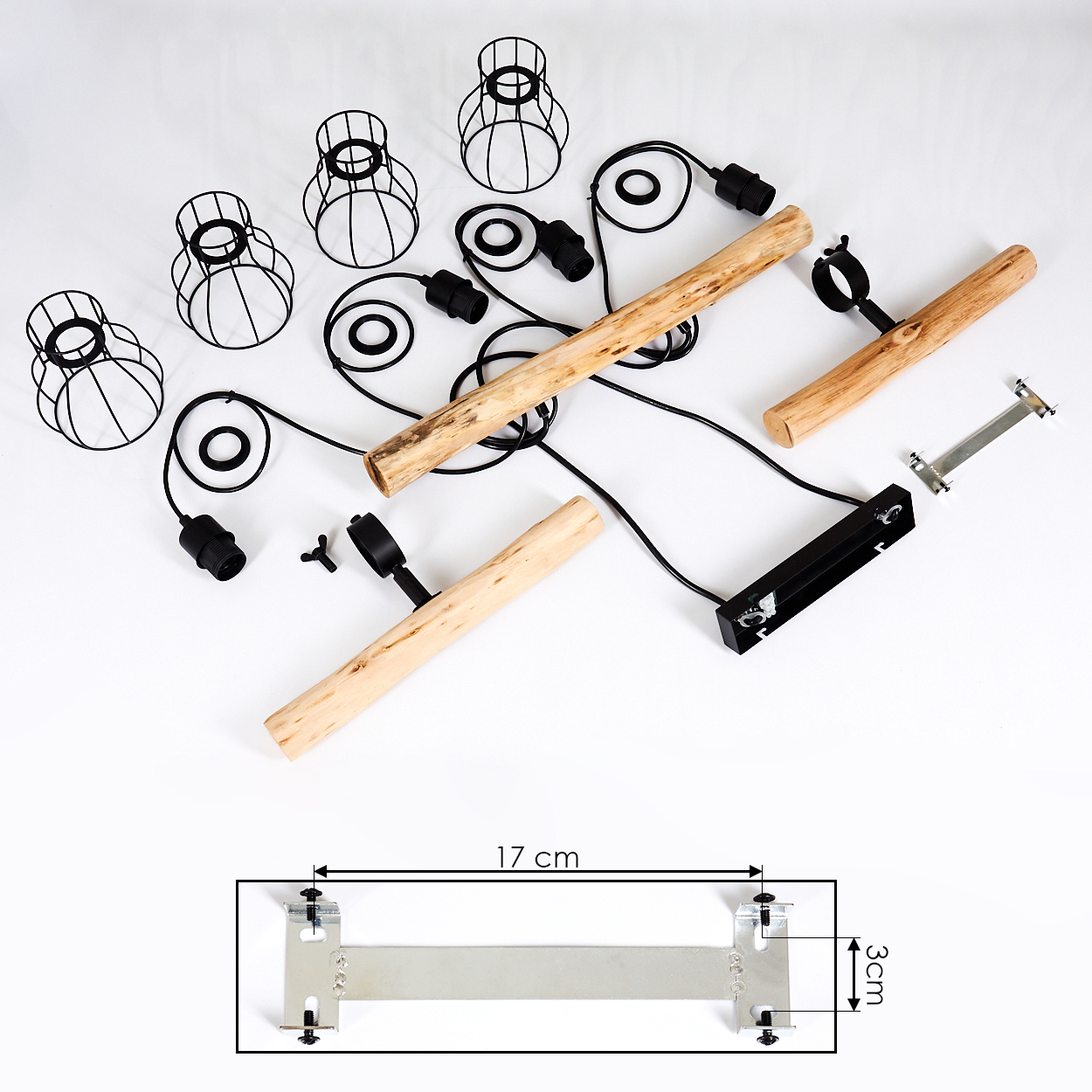 Komponenten einer Lampe sind auf weißer Oberfläche angeordnet. Enthält Drahtkäfige, Holzbalken, schwarze Fassungen und eine Metallhalterung.