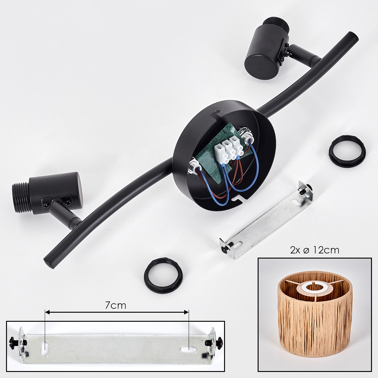 Zerlegte schwarze Lampe mit zwei Strahlern, einer Montagehalterung und einem Lampenschirm. Maße sind im Bild enthalten.