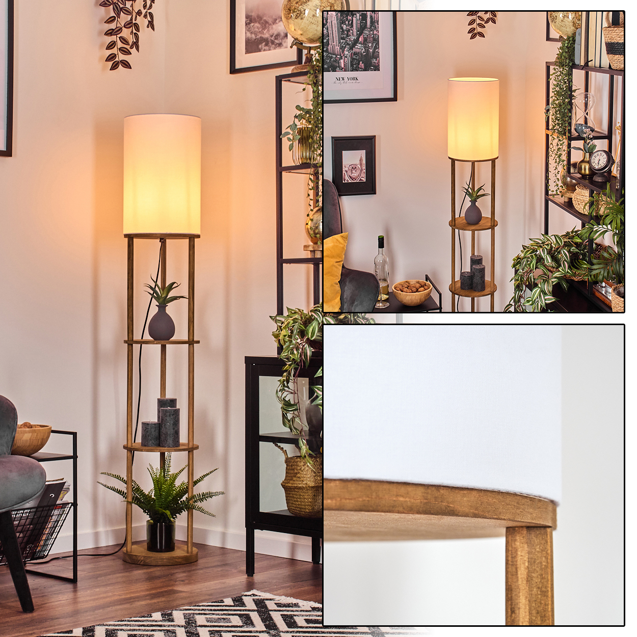 Eine Stehlampe aus Holz mit weißem Schirm steht in einem Raum. Regale halten Pflanzen und Dekorationsgegenstände. Der Hintergrund zeigt Regale und Wandkunst.