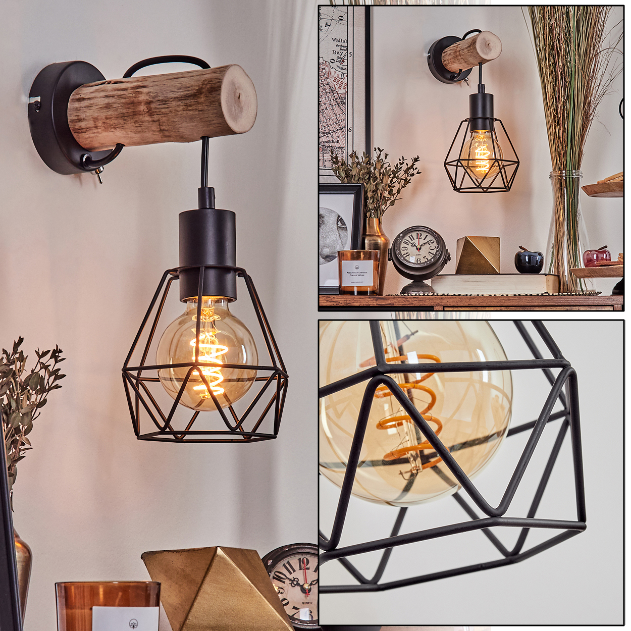 Eine Wandlampe mit Holzbalken, schwarzem Metallkäfig und Glühbirne. Hintergrund: Regal mit Deko, Karte, Uhr und Kerzen.