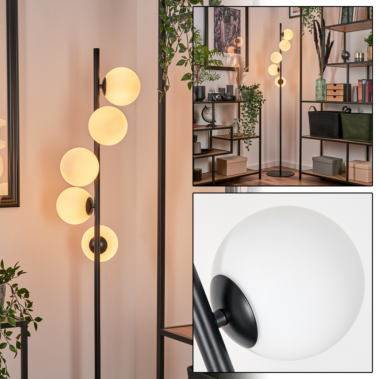 Eine Stehlampe mit fünf kugelförmigen Lichtern. Ein schwarzer Metallrahmen und ein Regal mit Dekoration sind im Hintergrund zu sehen.