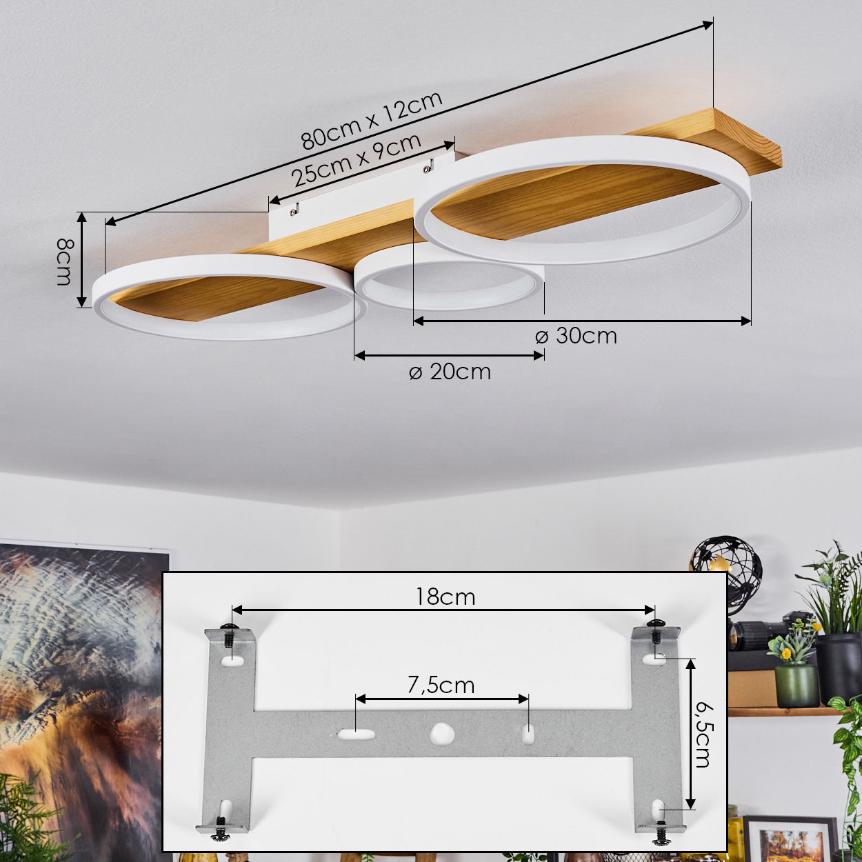 Eine Deckenlampe mit drei weißen, kreisförmigen Lichtern auf einem Holzsockel. Abmessungen sind beschriftet. Eine Metallhalterung ist unten gezeigt.