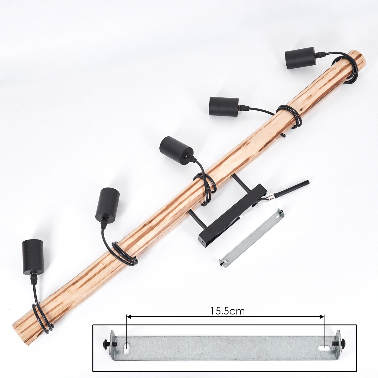Holzleuchte mit vier schwarzen Lampen. Enthält Befestigungsmaterial und eine 15,5 cm Messbeschriftung.