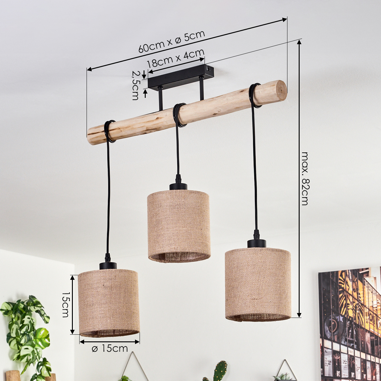 Ein Holzbalken mit drei Hängelampen. Jede Lampe hat einen Lampenschirm aus Jute. Abmessungen werden mit Pfeilen angezeigt.