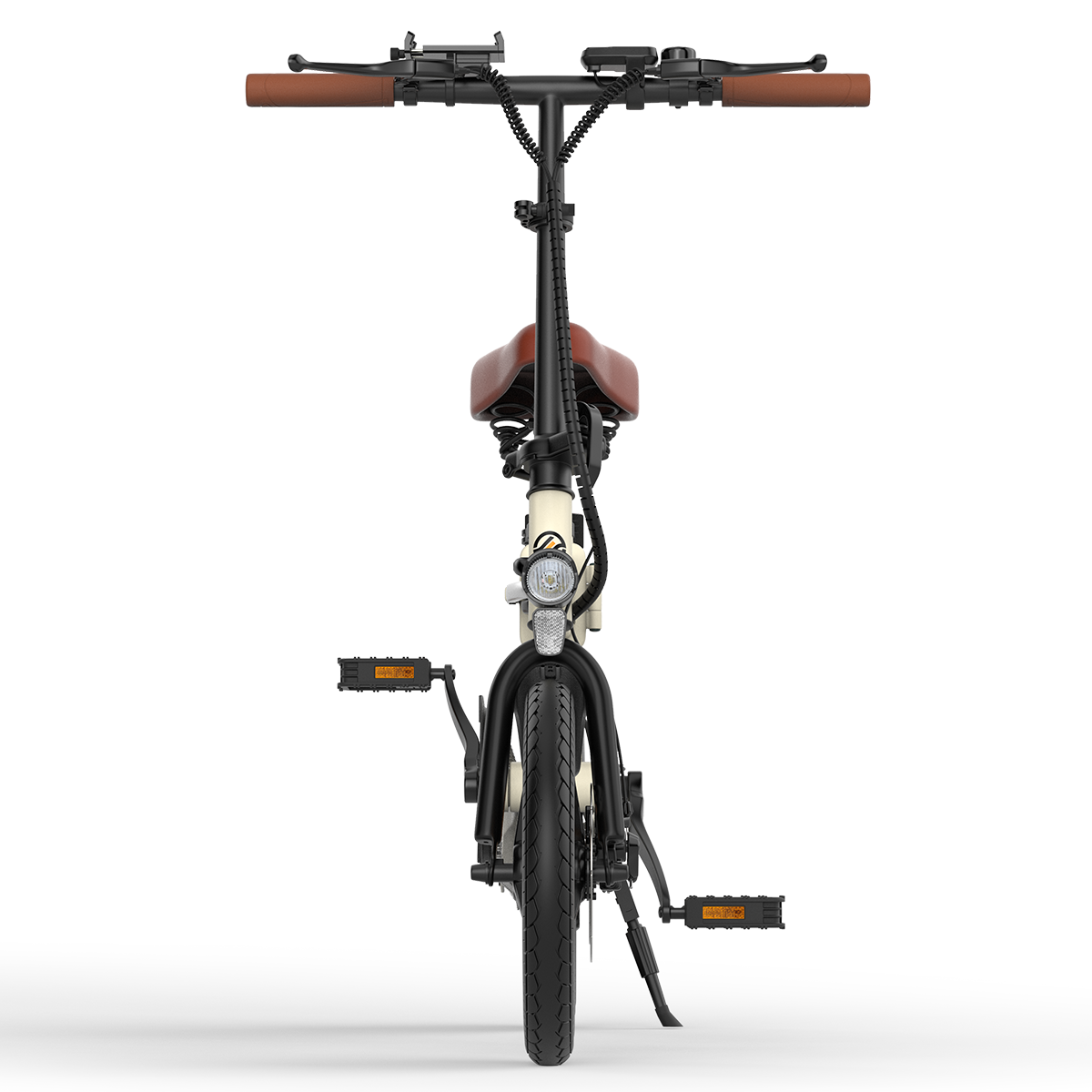 Vista frontale di una e-bike, con maniglie e sella in pelle marrone, telaio e pneumatici neri. Lo sfondo è bianco.