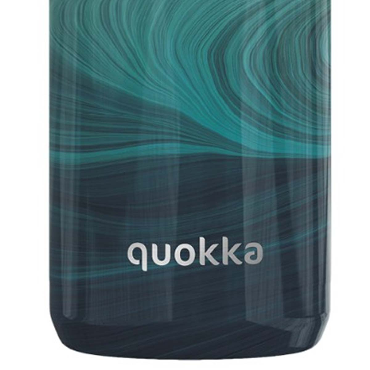 Una botella de agua azul verdoso con un patrón de remolino y la marca 'quokka'.