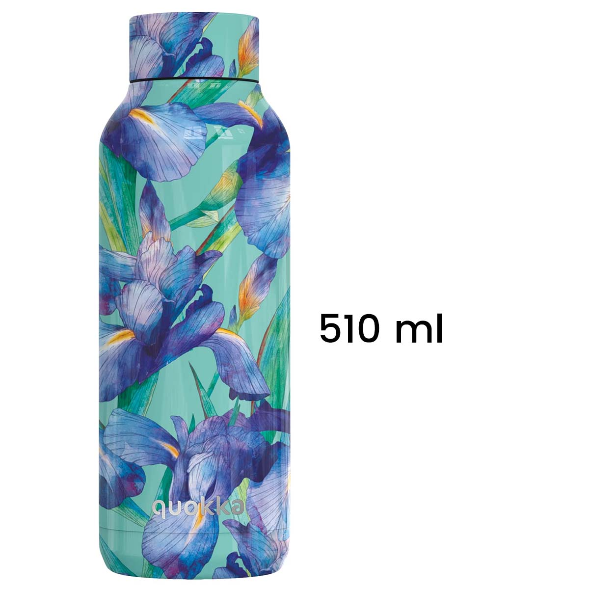 Una bottiglia d'acqua floreale con iris blu su sfondo verde acqua. Ha un tappo nero e la scritta '510 ml' sul lato.