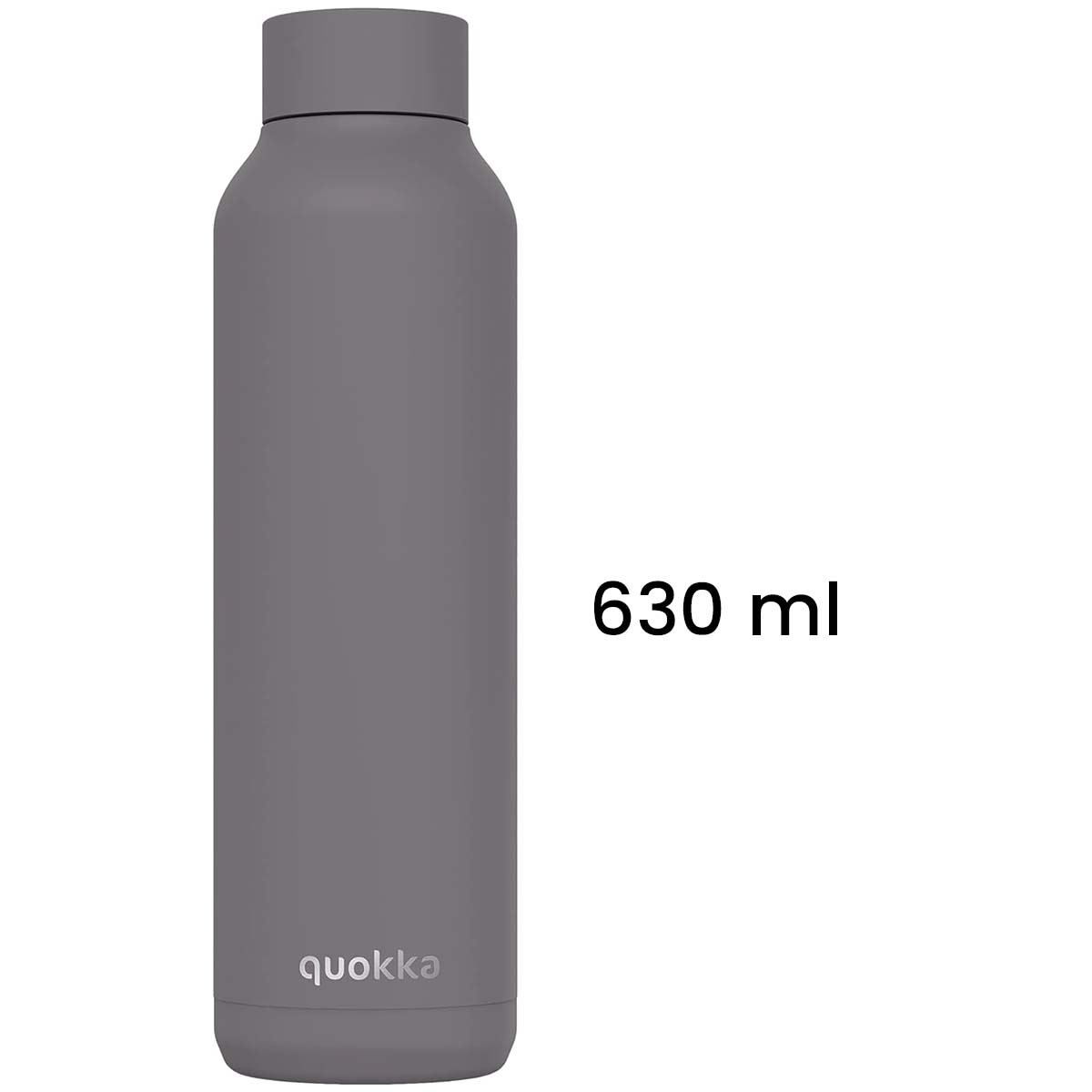 Una bottiglia d'acqua grigia con tappo nero. Sulla bottiglia c'è scritto 'quokka' e '630 ml'. È su sfondo bianco.