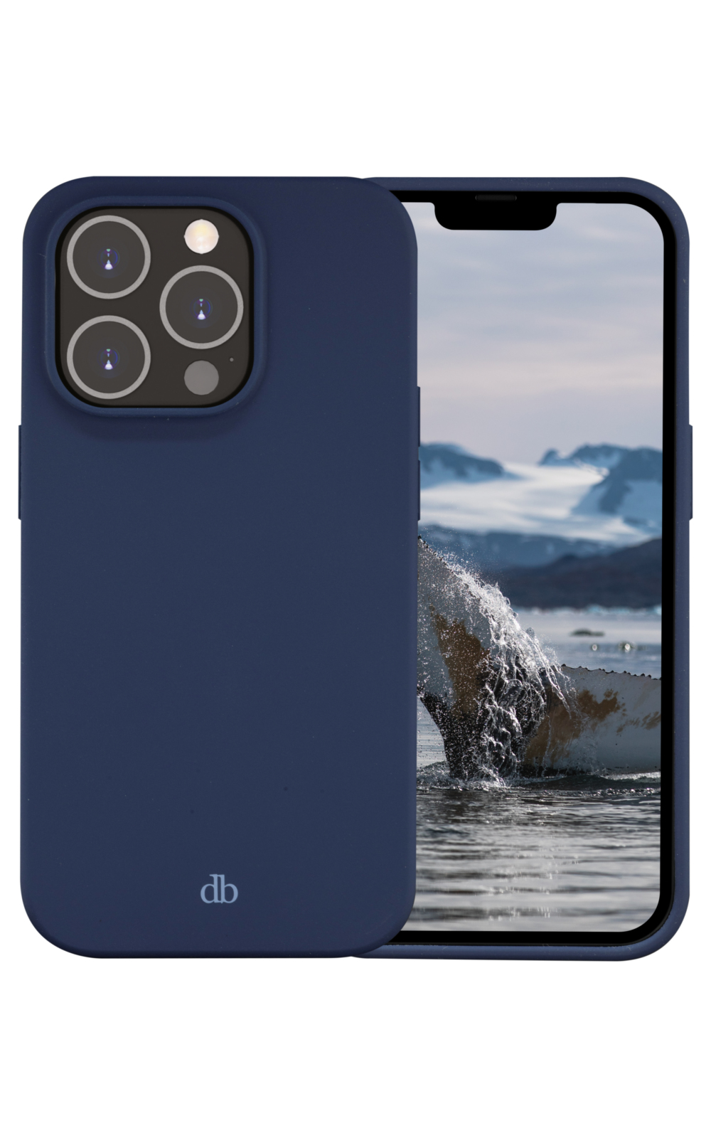 Una custodia blu navy con un iPhone. Lo schermo mostra la coda di una balena che rompe l'acqua. Montagne sullo sfondo.
