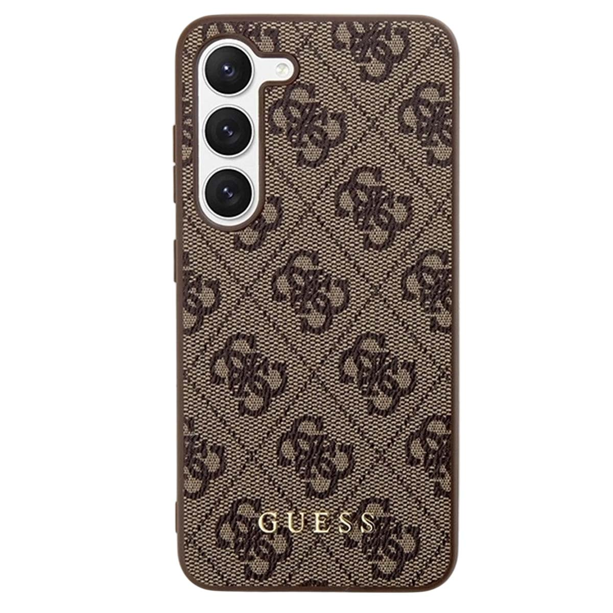 Una custodia per telefono Guess marrone con un motivo a logo ripetuto. Ha tre lenti della fotocamera e il logo Guess in basso.