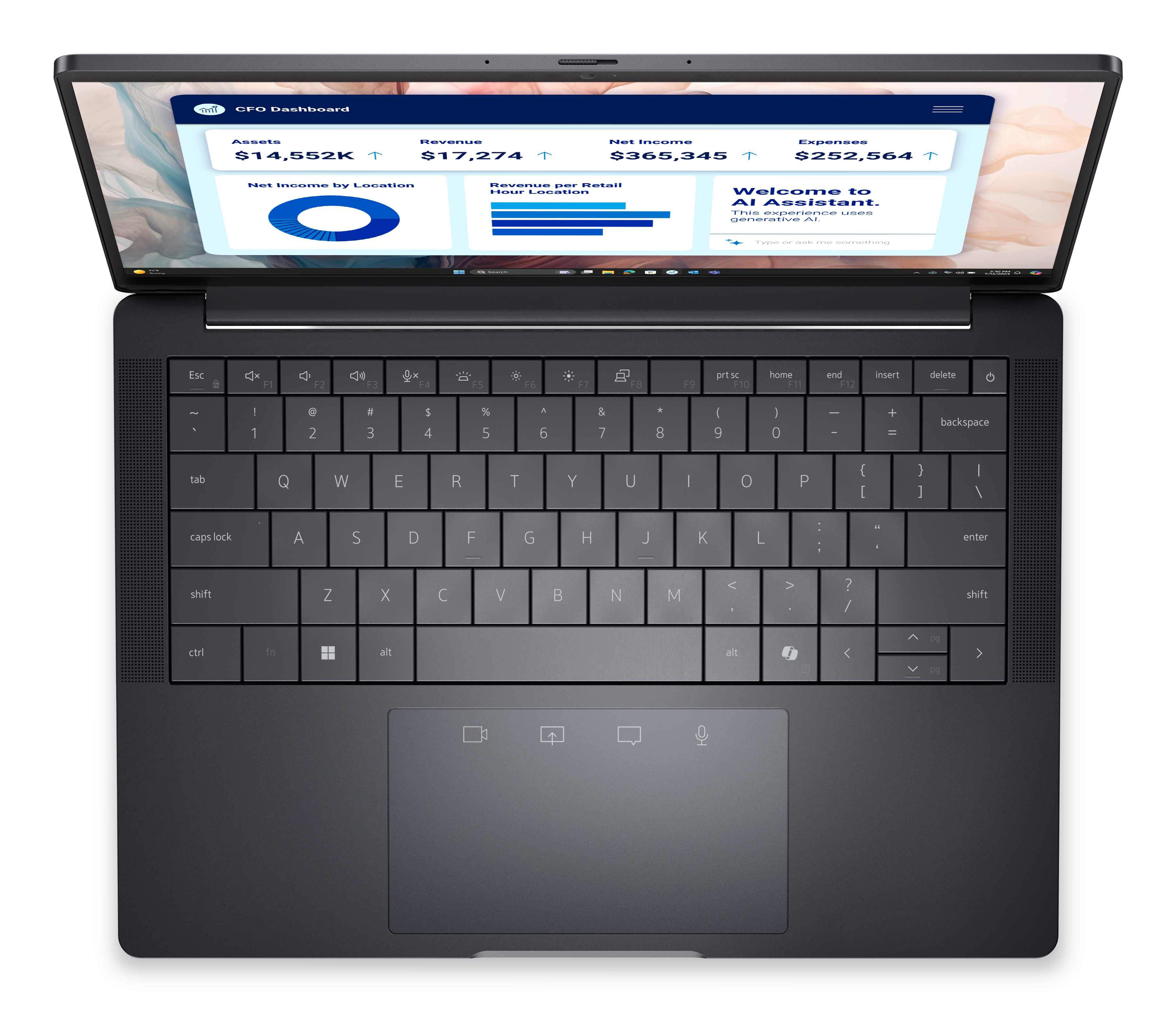 Un ordinateur portable affiche un tableau de bord CFO avec des données financières. Le clavier et le pavé tactile sont visibles.
