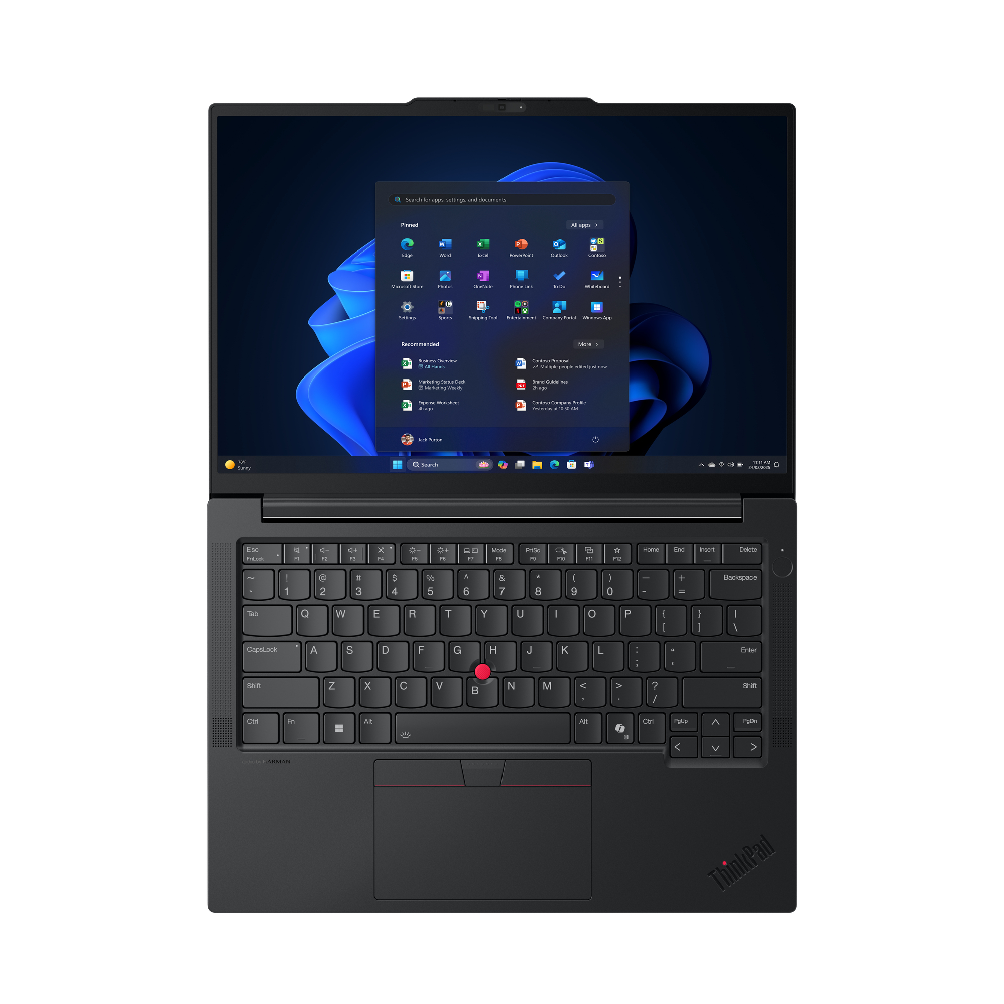 Czarny laptop z klawiaturą i ekranem wyświetlającym interfejs Windows. Widoczne logo ThinkPad.