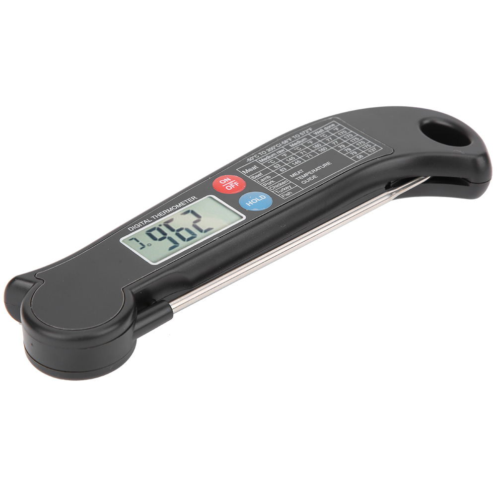 Ein schwarzes Digitalthermometer, das eine Temperaturanzeige zeigt. Es hat ein Display, Knöpfe und eine Metallsonde.