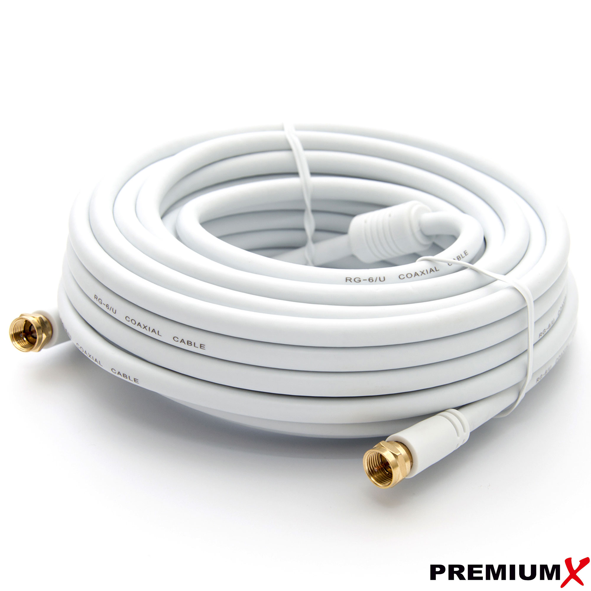 Ein weißes Koaxialkabel ist auf einer weißen Oberfläche aufgerollt. Das Kabel hat goldfarbene Stecker und ist mit RG-6/U COAXIAL CABLE beschriftet.