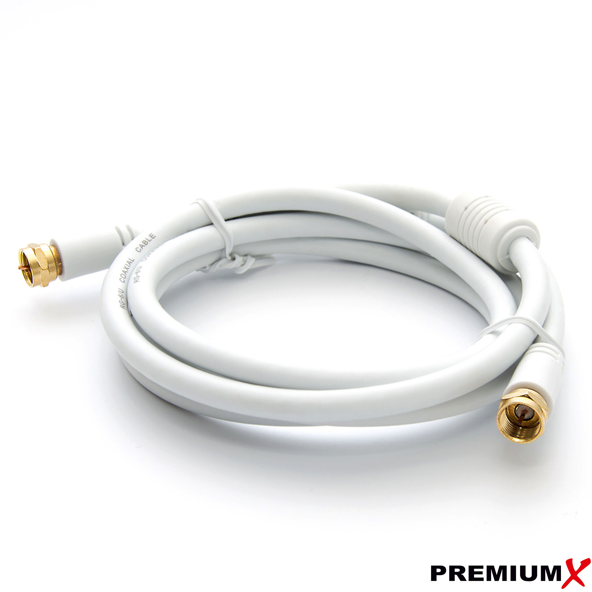 Ein weißes Koaxialkabel mit goldenen Anschlüssen liegt auf einer weißen Oberfläche. Das Kabel hat eine Schlaufe.