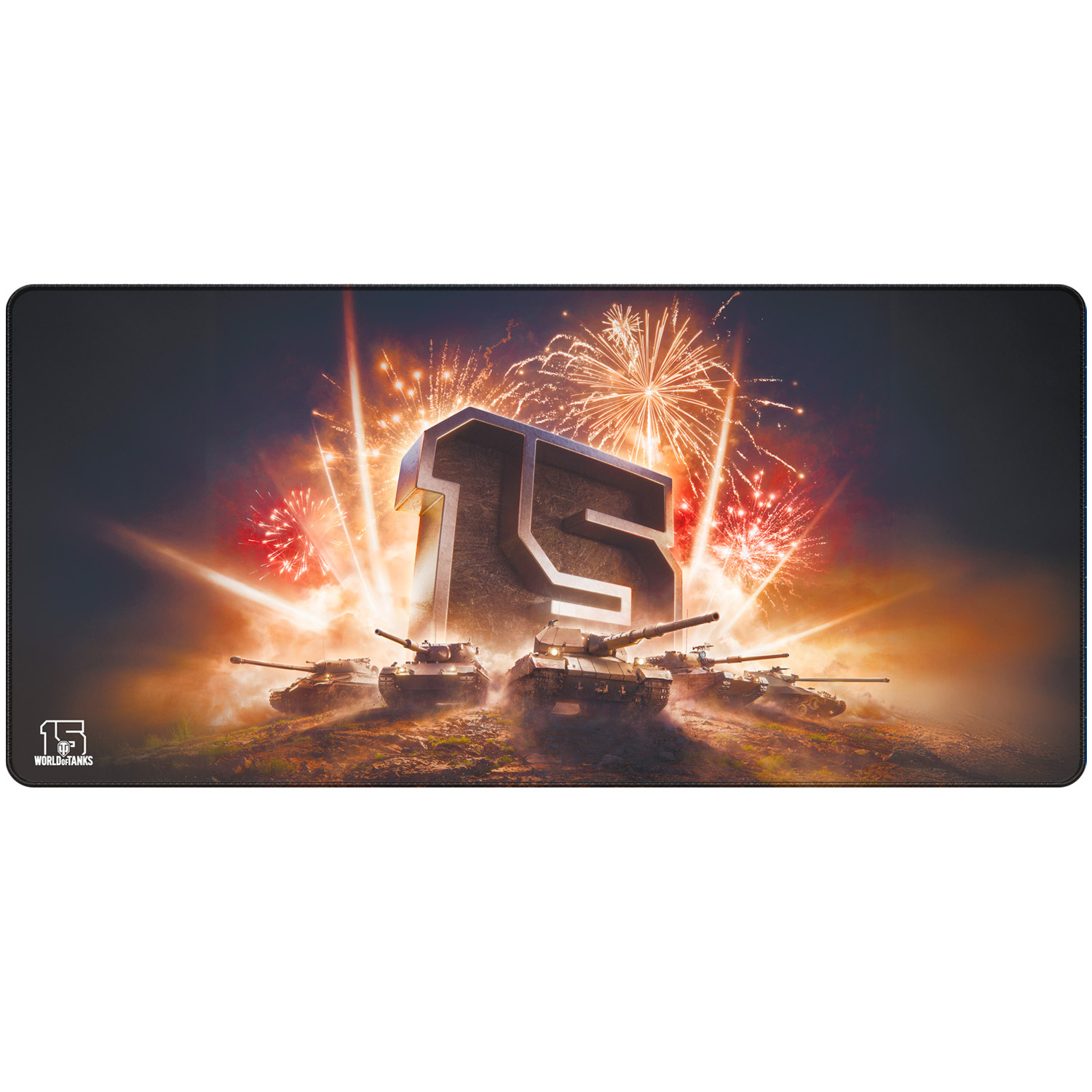 World of Tanks-Mauspad. Panzer auf einem Hügel unter einer großen '15' und Feuerwerk. Das Logo von World of Tanks ist sichtbar.