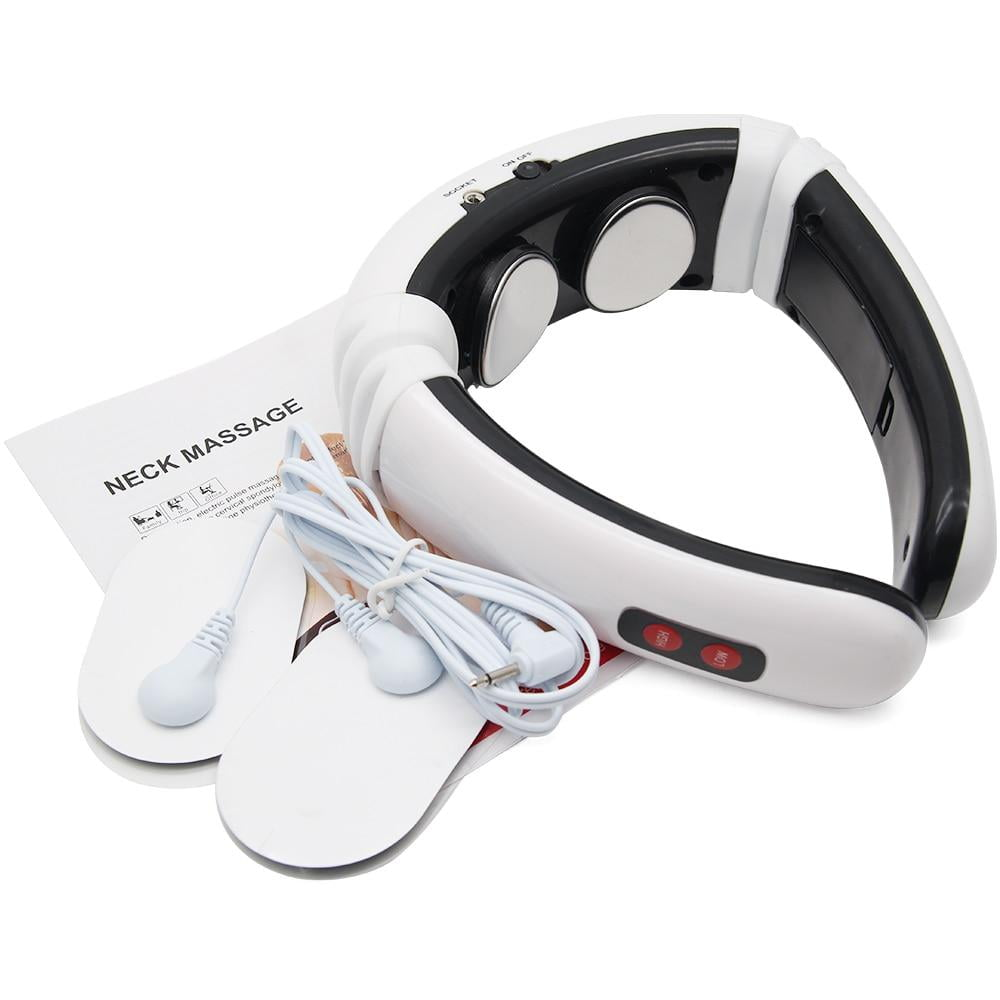 Nackenmassagegerät mit weißem und schwarzem Design, Elektroden und Handbuch. Knöpfe am Gerät. Weißes Kabel und Pads sichtbar.