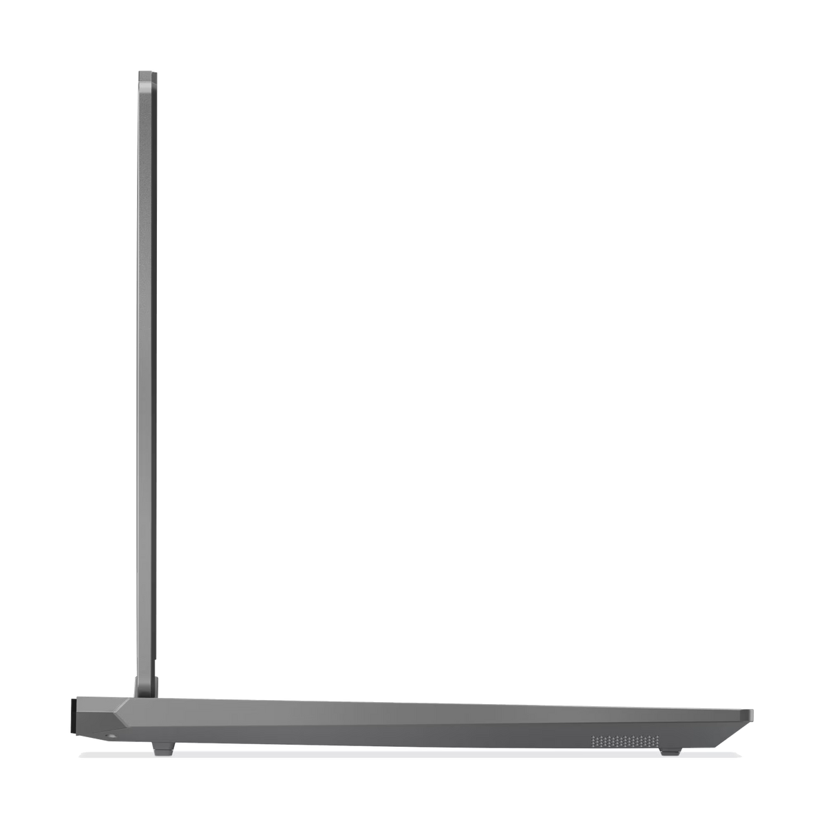 Widok z boku szarego laptopa. Ekran jest otwarty, ukazując cienki profil na czarnym tle.