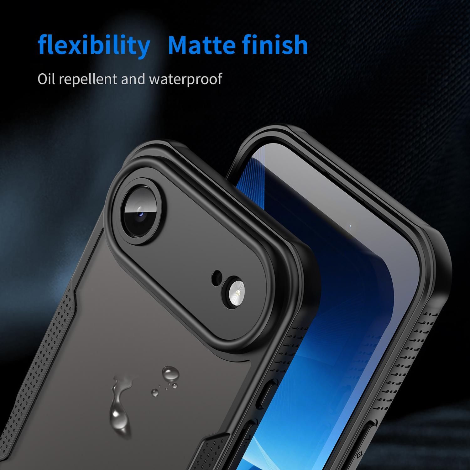 Nahaufnahme einer schwarzen Handyhülle mit Kameralinse. Die Hülle befindet sich auf einem Telefon, Text lautet 'Flexibilität' und 'Matt-Finish'.