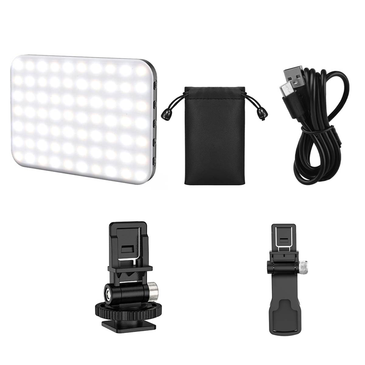 Ein rechteckiges LED-Licht, ein schwarzer Beutel, ein USB-Kabel und zwei schwarze Telefonhalter sind auf weißem Hintergrund angeordnet.