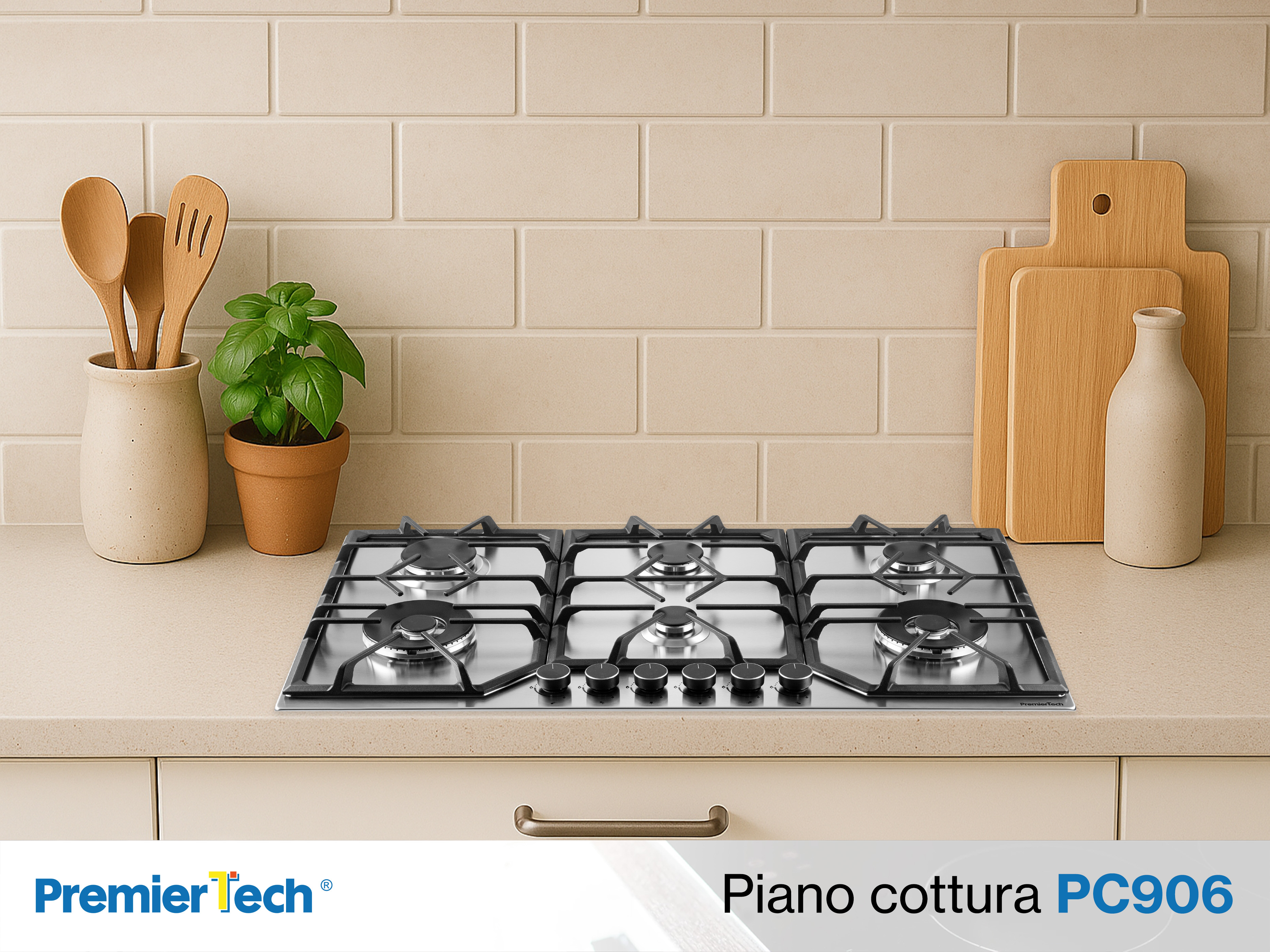Un piano cottura a gas in acciaio inossidabile con quattro fuochi. Accanto, utensili in legno, basilico, taglieri e un vaso di ceramica.