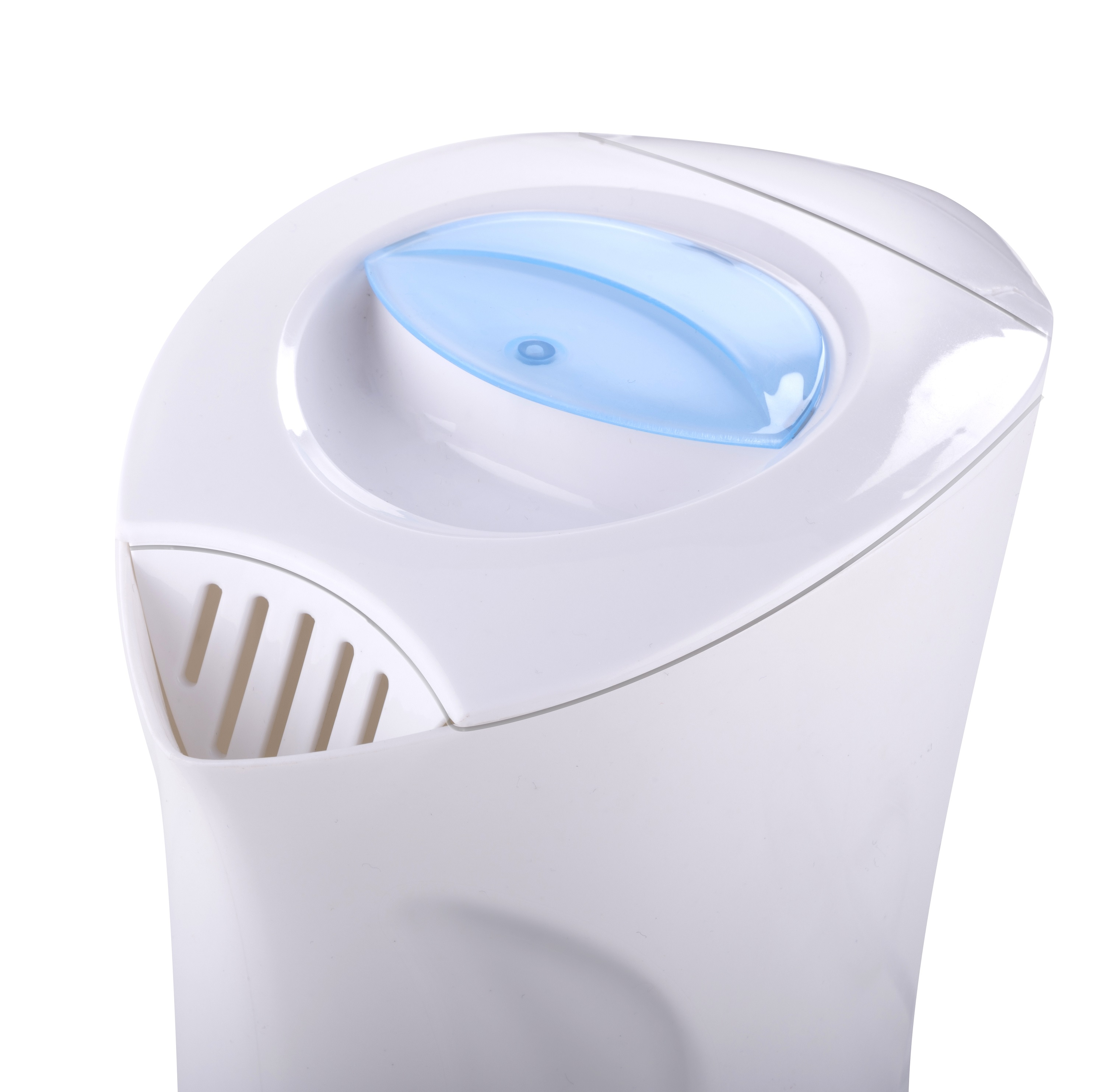 Dispositivo in plastica bianca con parte superiore ovale blu. Ha un lato a fessura e sfondo bianco.