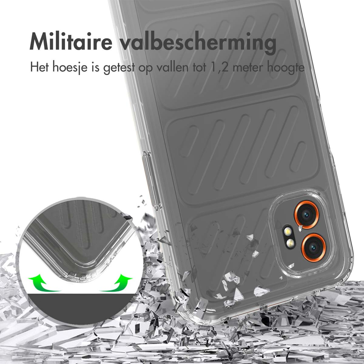Een telefoonhoesje wordt getoond dat bij impact uit elkaar valt. De hoes is grijs en transparant en beschermt een telefoon met oranje cameralenzen.