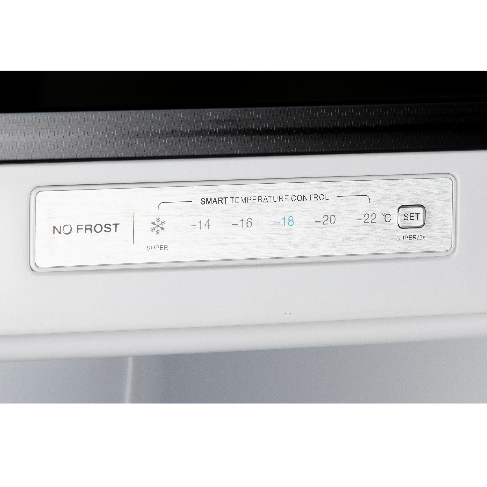 Close-up van een bedieningspaneel van een koelkast met temperatuurinstellingen en het label 'NO FROST'.