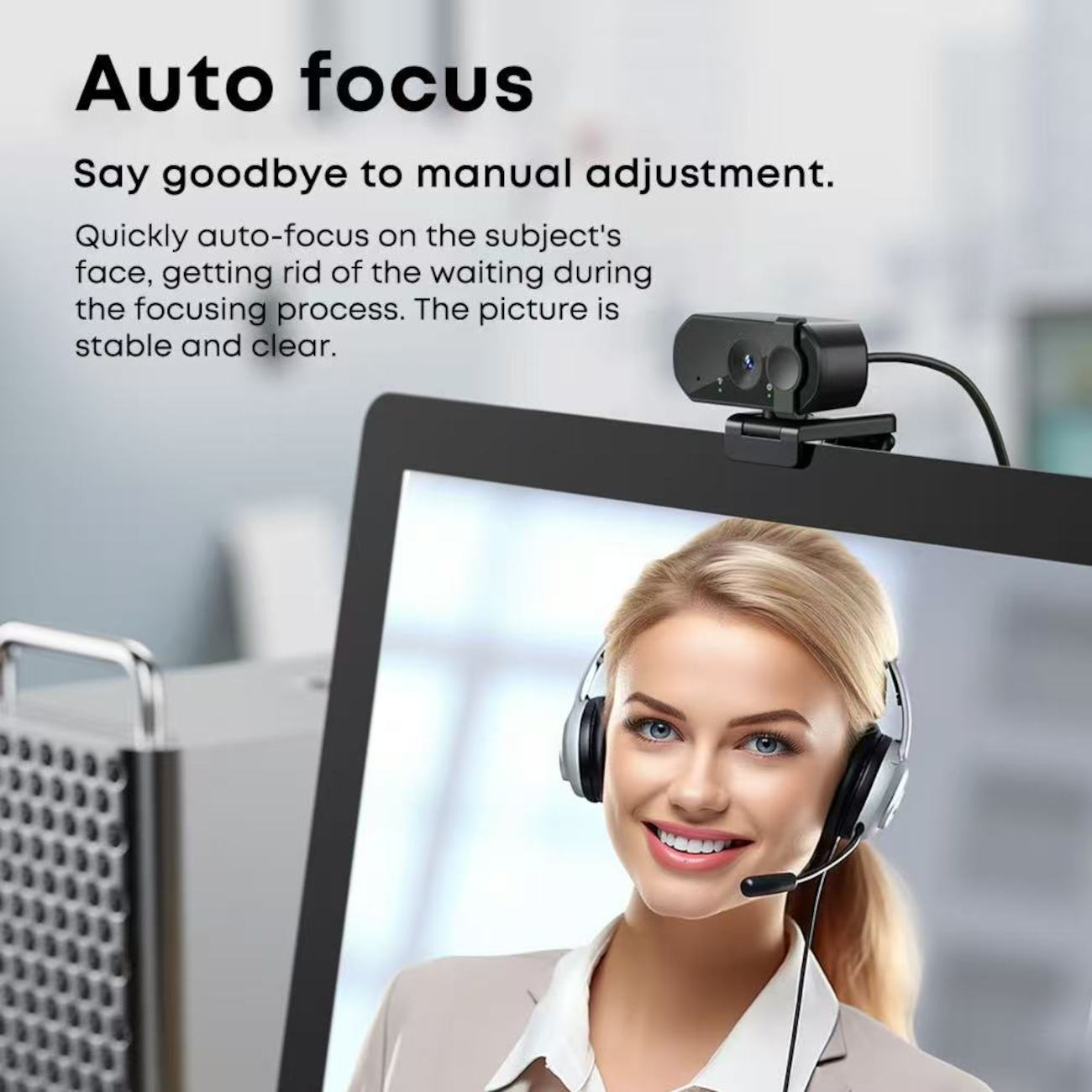 Eine Frau mit Headset lächelt. Eine Webcam ist am Monitor montiert. Text sagt 'Auto Focus' und beschreibt die Funktion.