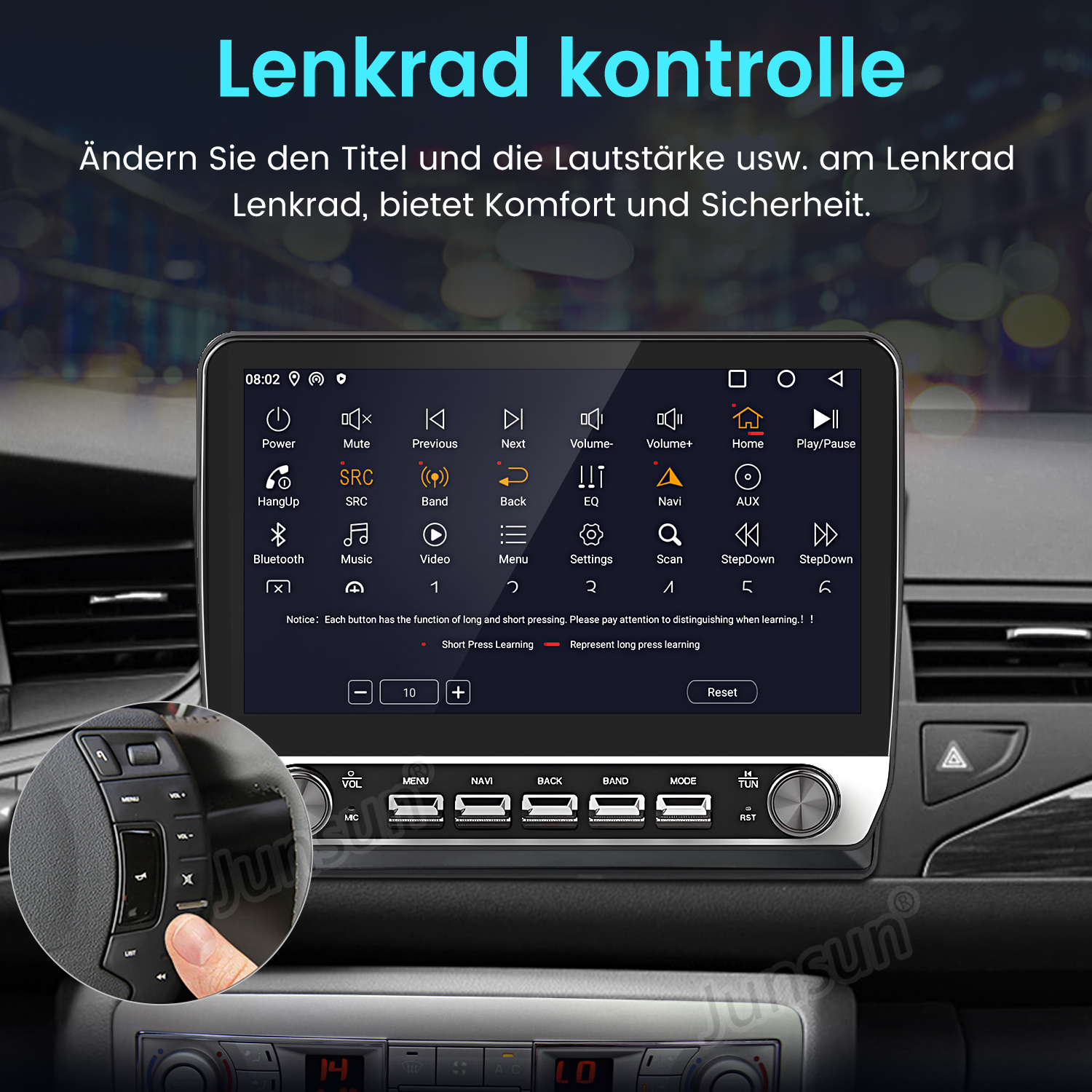 Auto-Infotainment-Bildschirm mit Knöpfen, Lenkrad-Detail und Text auf Deutsch.
