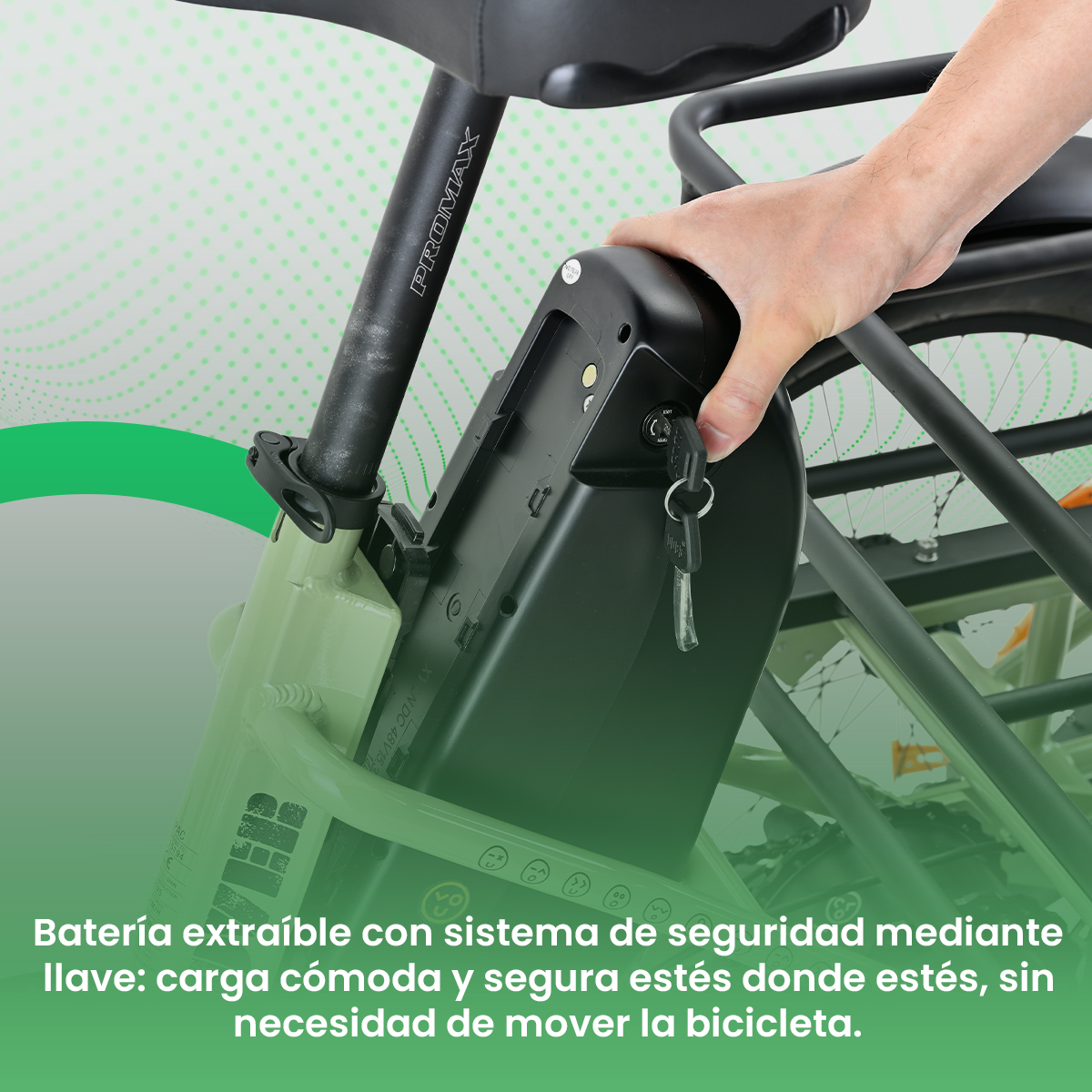 Una mano inserta una llave en una batería negra de una bicicleta. La batería está etiquetada y el cuadro es visible.