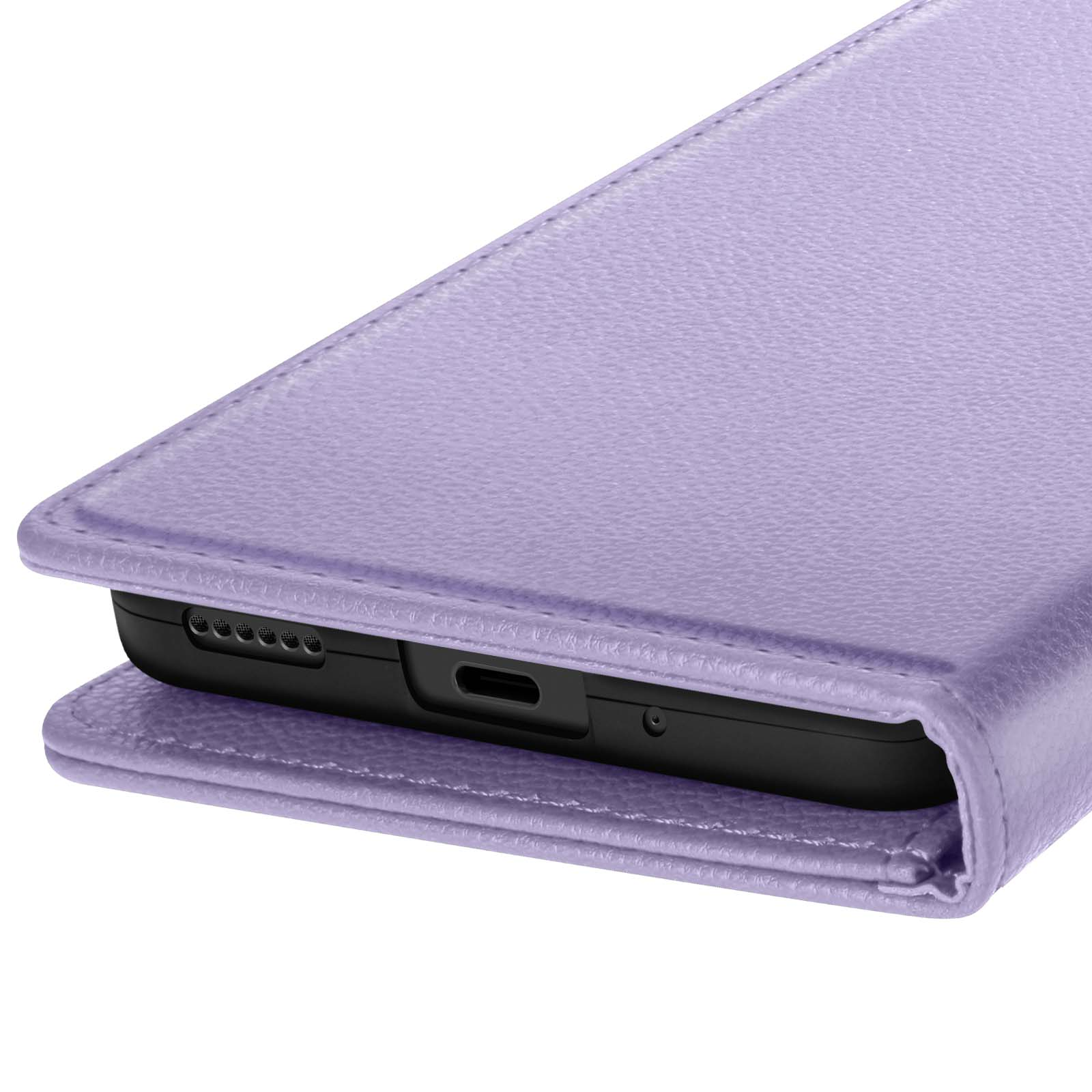 Primo piano di una custodia per telefono color lavanda con un telefono nero all'interno. La custodia è strutturata e ha cuciture.