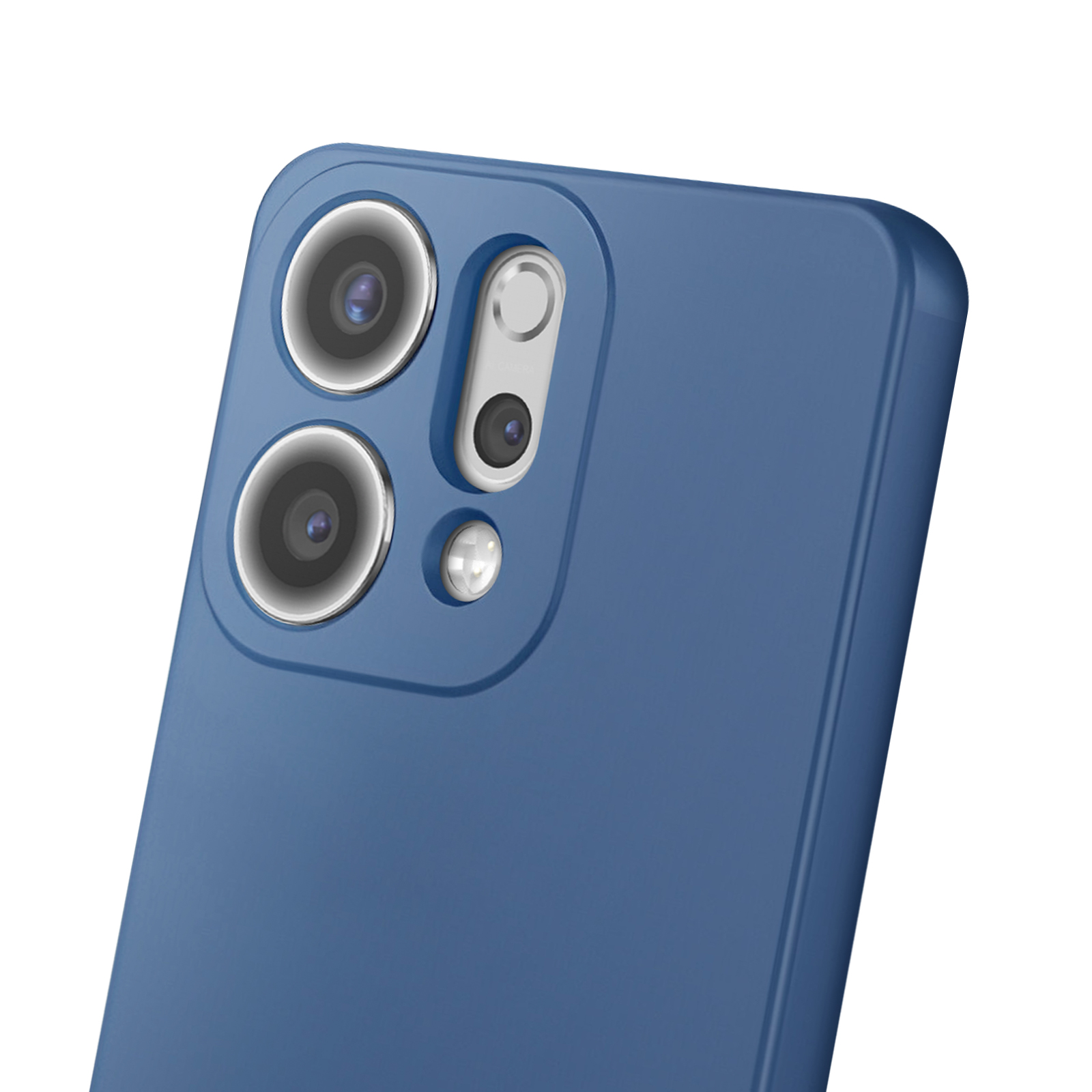 Close-up van een blauwe telefoonhoes met drie cameralenzen. De achtergrond is wit.