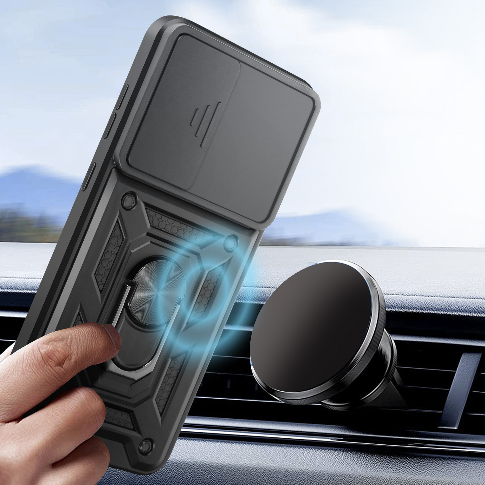 Un étui de téléphone noir avec support d'anneau est tenu près d'une bouche d'aération de voiture et d'un support de téléphone magnétique. Ciel en arrière-plan.
