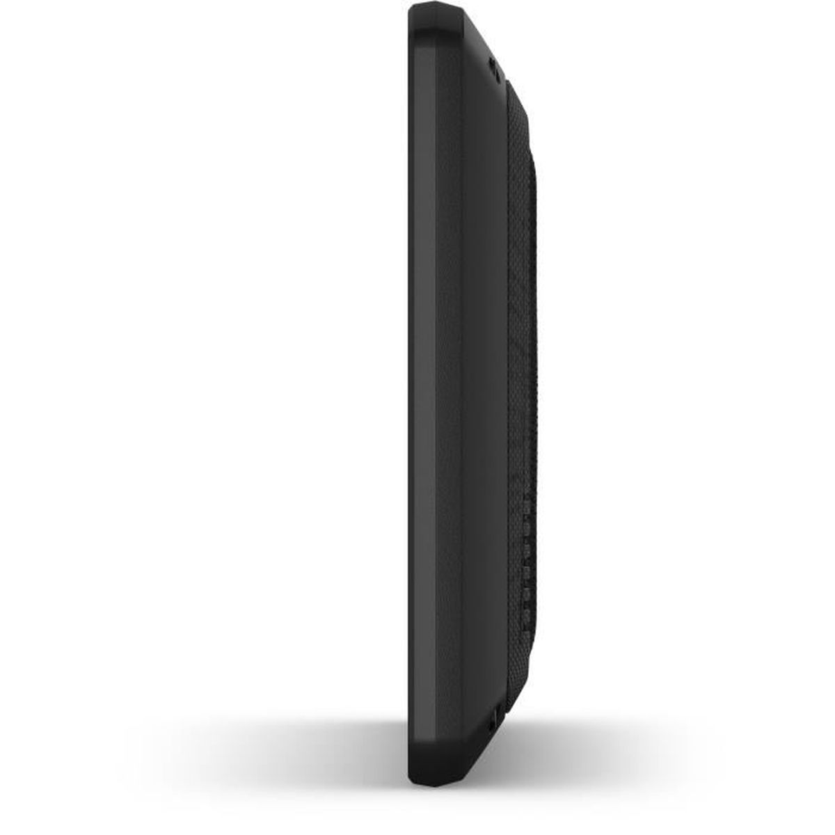 Vista laterale di un dispositivo elettronico nero. Ha una superficie strutturata e una cornice liscia e scura. Lo sfondo è bianco.
