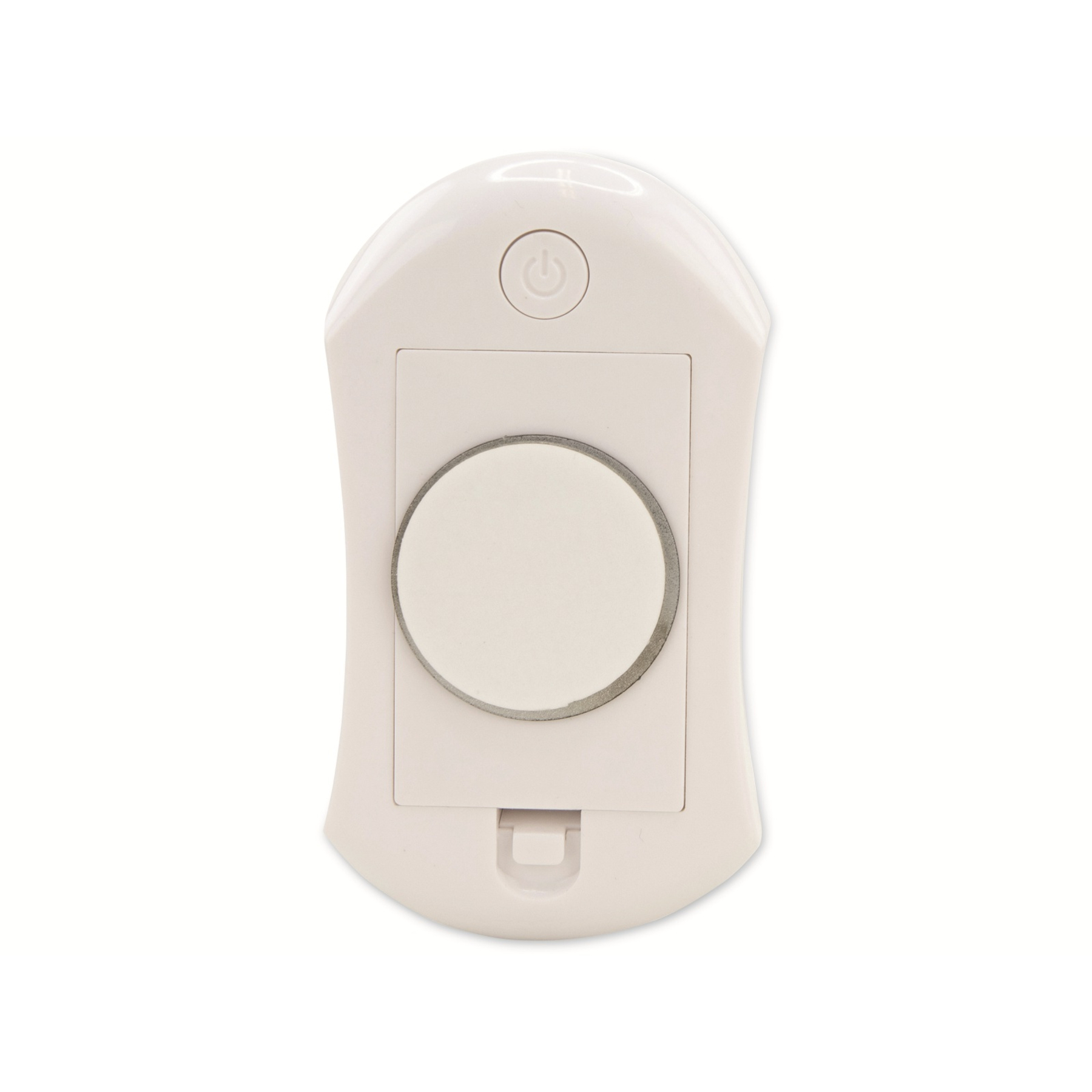 Biały pilot z przyciskiem zasilania i okrągłym białym obszarem na białym tle.