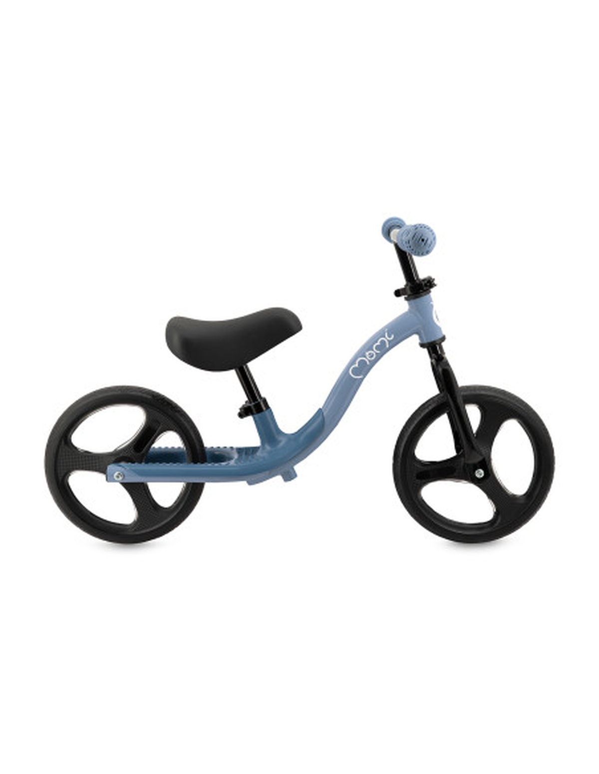 Ein blaues Laufrad mit schwarzen Rädern und Sitz. Das Fahrrad steht auf weißem Hintergrund.