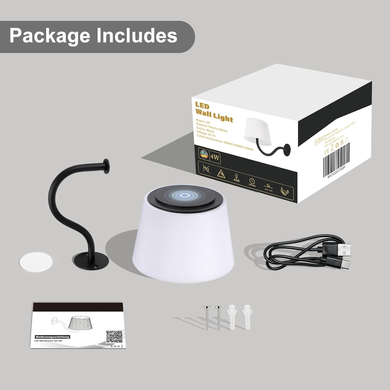 Un kit di lampada da parete a LED include una lampada, una scatola, le istruzioni, viti, un cavo e un supporto con braccio curvo. Lo sfondo è grigio.