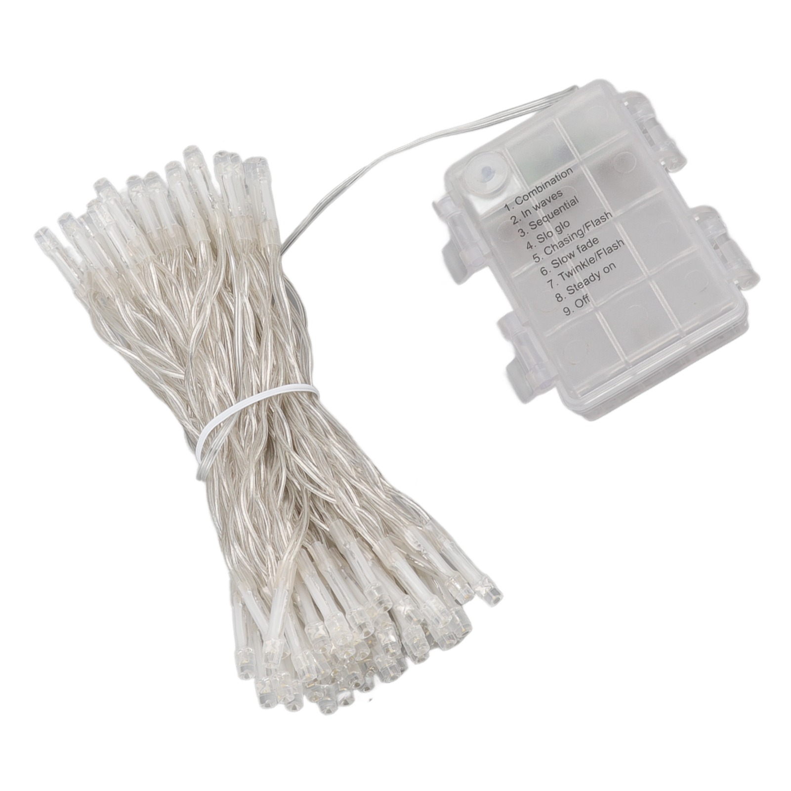 Lichterkette mit durchsichtigen Glühbirnen und einer transparenten Steuerbox. Weißer Hintergrund.