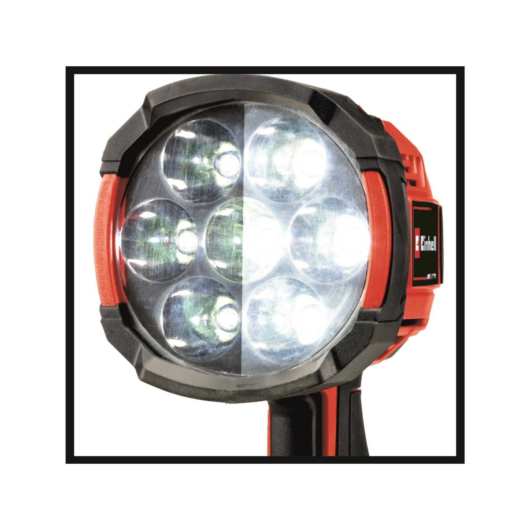 Una torcia rossa e nera con cinque LED luminosi. Metà sono illuminati. Il marchio è Einhell.
