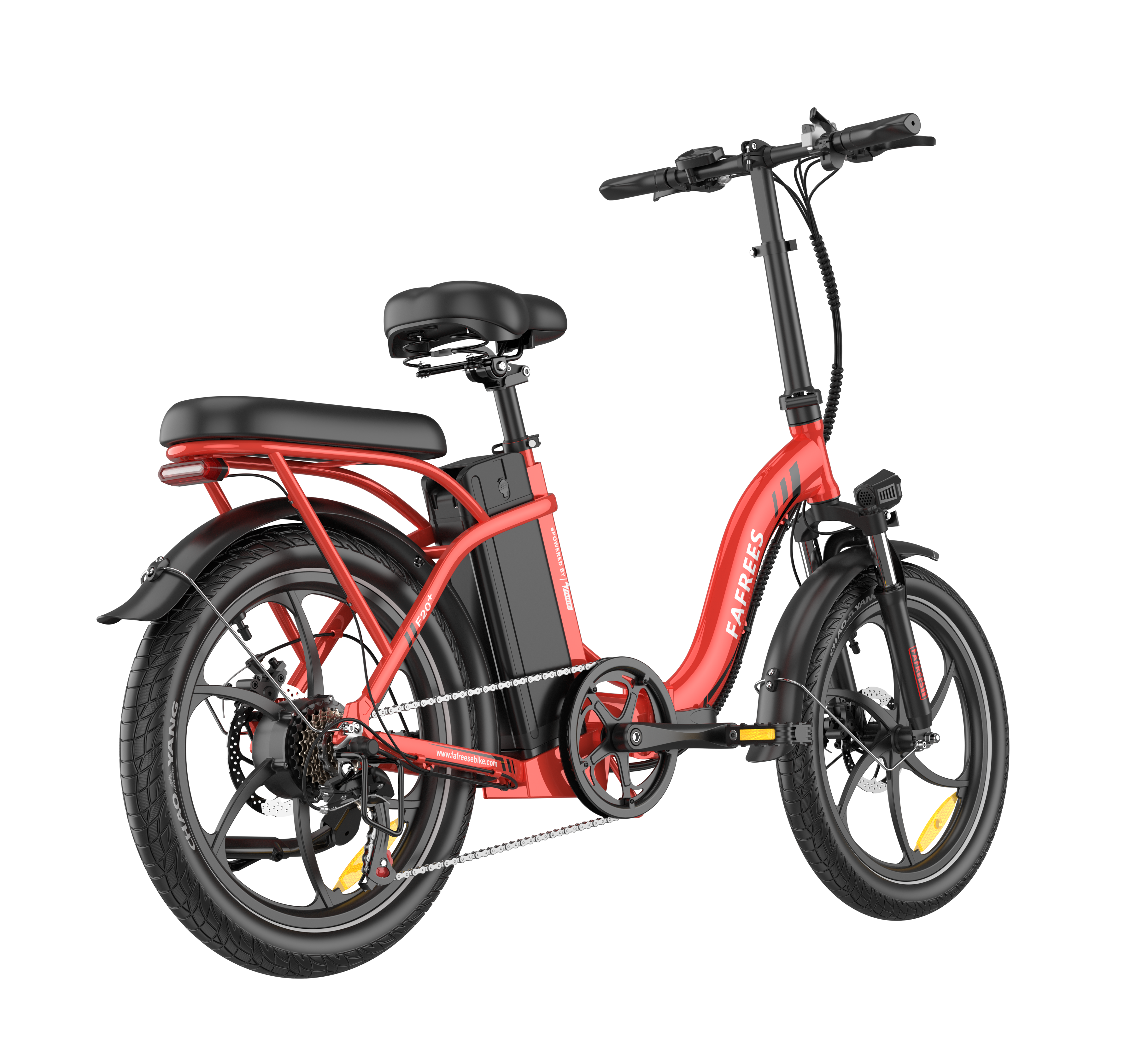 Czerwono-czarny rower elektryczny na czarnym tle. Ma siedzenie, pedały i koła. Widoczna jest nazwa marki.