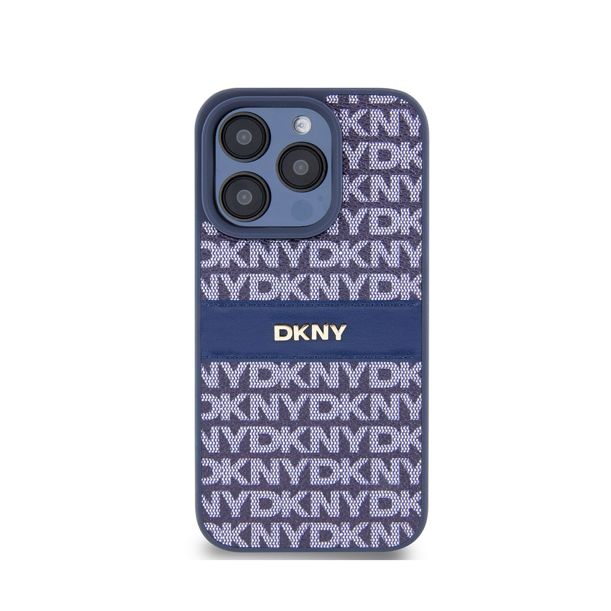 Una custodia blu DKNY con un motivo di loghi DKNY bianchi. La fotocamera del telefono è visibile in alto. Lo sfondo è bianco.