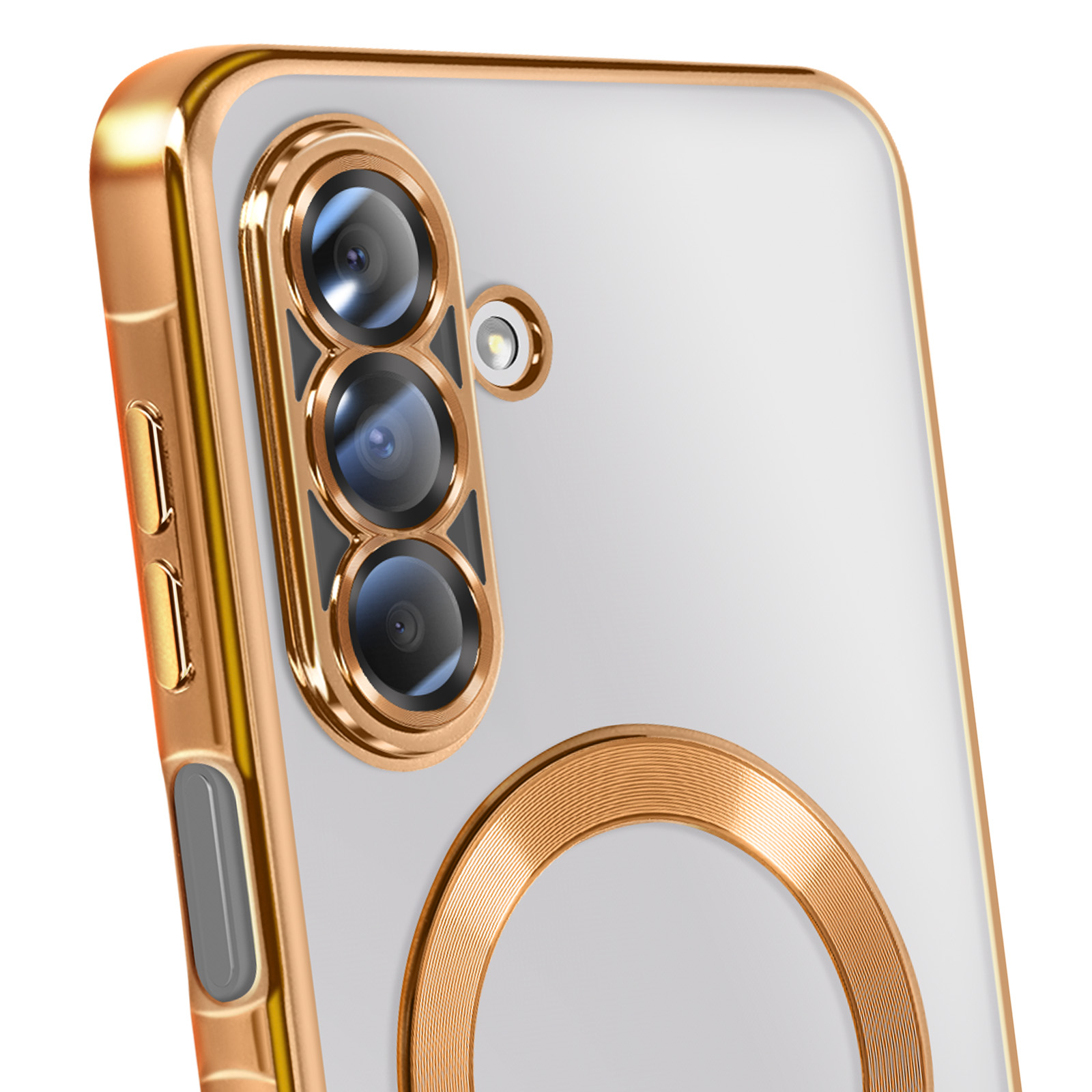 Gros plan d'une coque de téléphone dorée avec trois lentilles de caméra et un anneau doré. Boutons gris d'alimentation visibles.