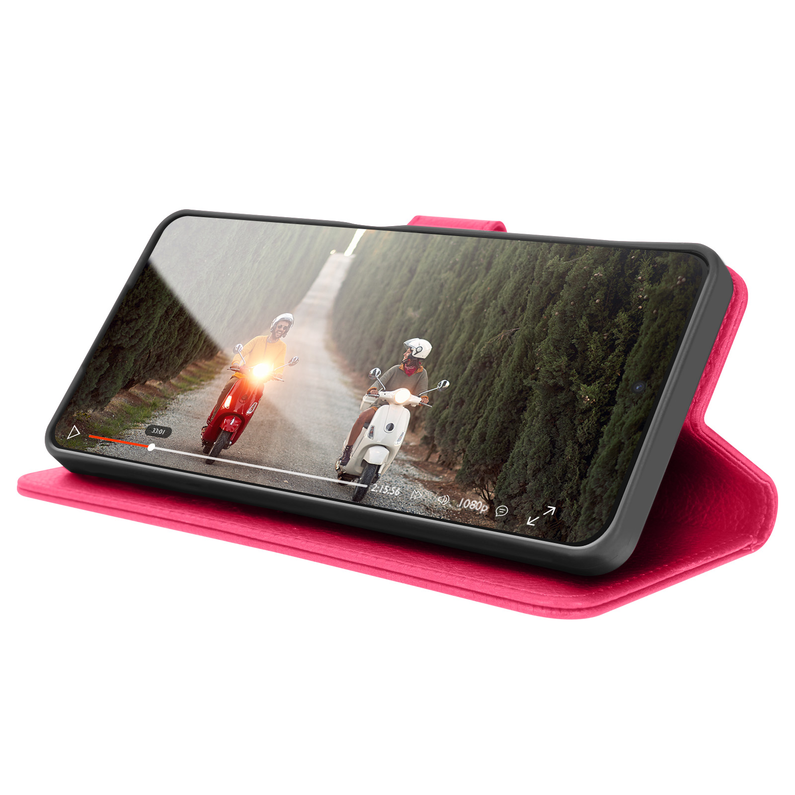 Een telefoonhoesje toont een video van twee scooters die op een weg rijden. De hoes is roze, open en de telefoon zwart.