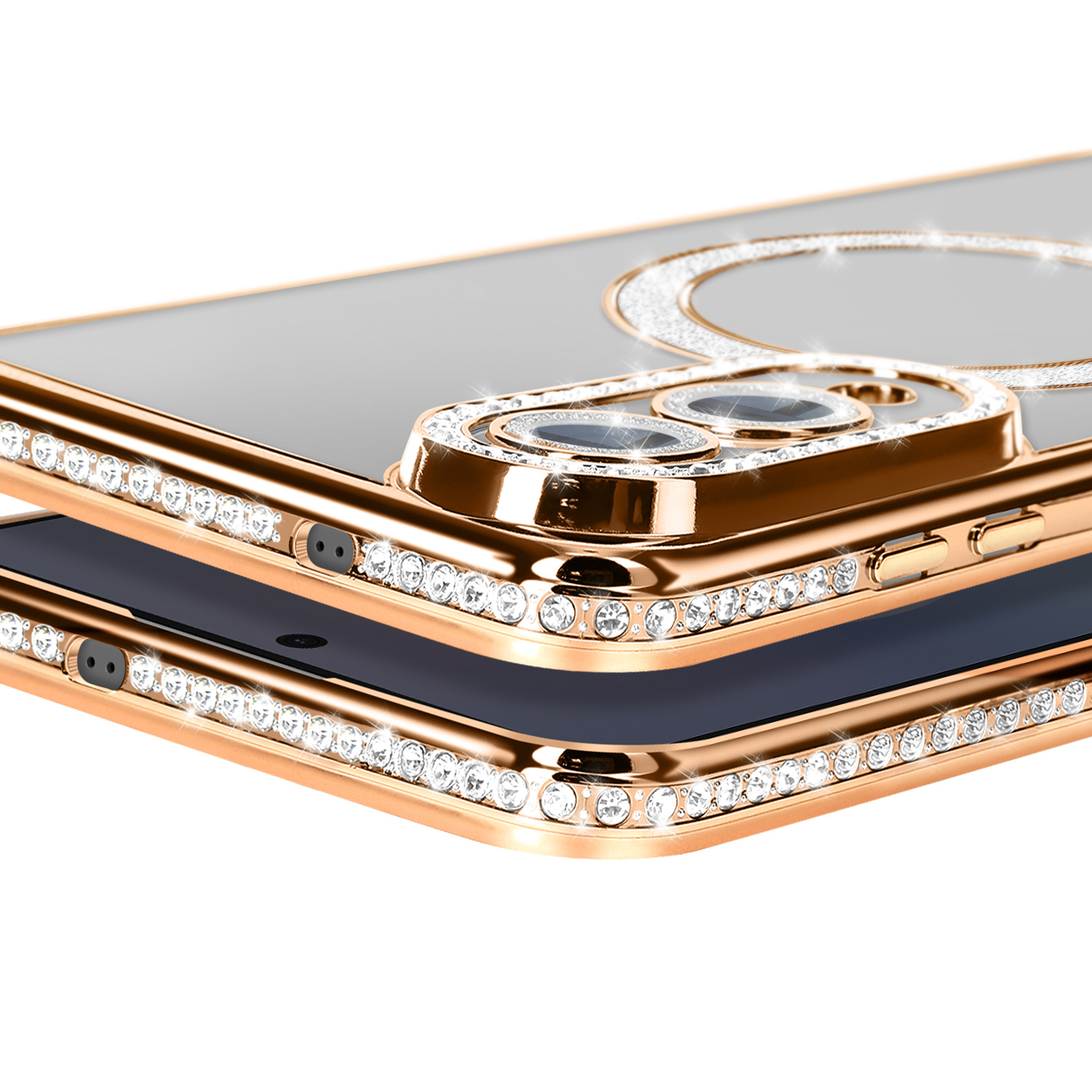 Gros plan sur une coque de téléphone dorée avec des cristaux incrustés. Le design comprend un anneau de caméra et un anneau de cristaux.