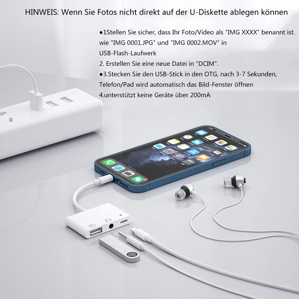 Ein Smartphone ist mit Zubehör verbunden: Kopfhörer, USB-Adapter und USB-Stick. Eine Steckdosenleiste ist im Hintergrund sichtbar.